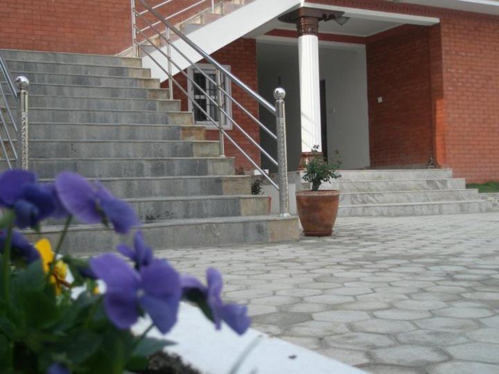 Chef House Resort Катманду Экстерьер фото