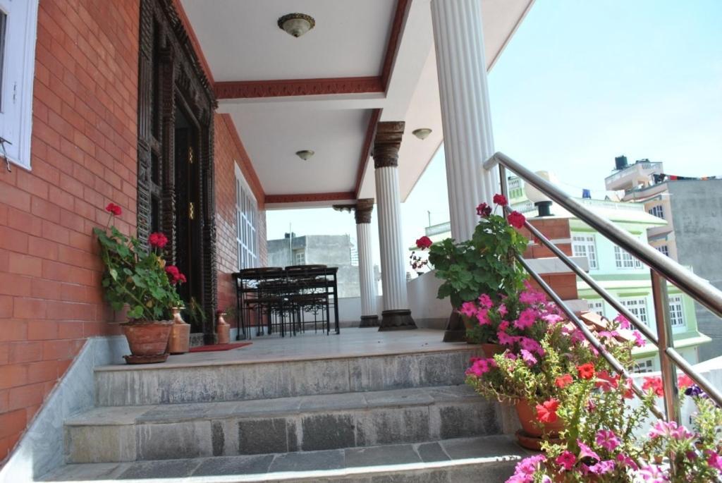 Chef House Resort Катманду Экстерьер фото
